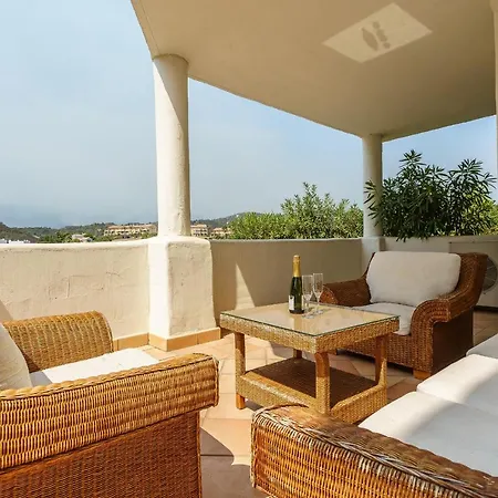 Luxurious And Spacious With A Private Garden And Solarium With Great Views In Area Marbella La Resina Country Golf * Estepona