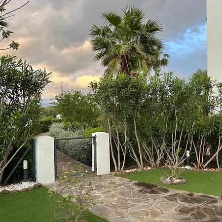 Luxurious And Spacious With A Private Garden And Solarium With Great Views In Area Marbella La Resina Country Golf Estepona