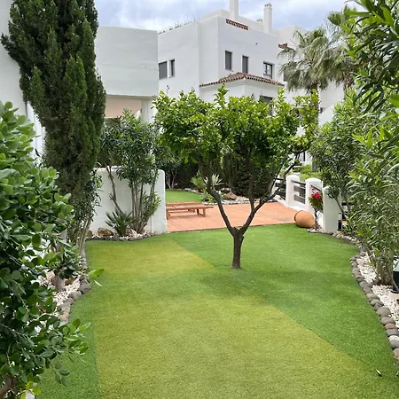 Apartment La Resina Country Golf - Estepona Marbella - Bajo Con Jardin Privado Y Solarium *